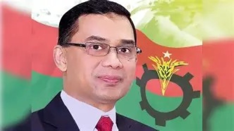 প্রধানমন্ত্রীর উপহারে পেলেন নিজস্ব অটোরিকশা