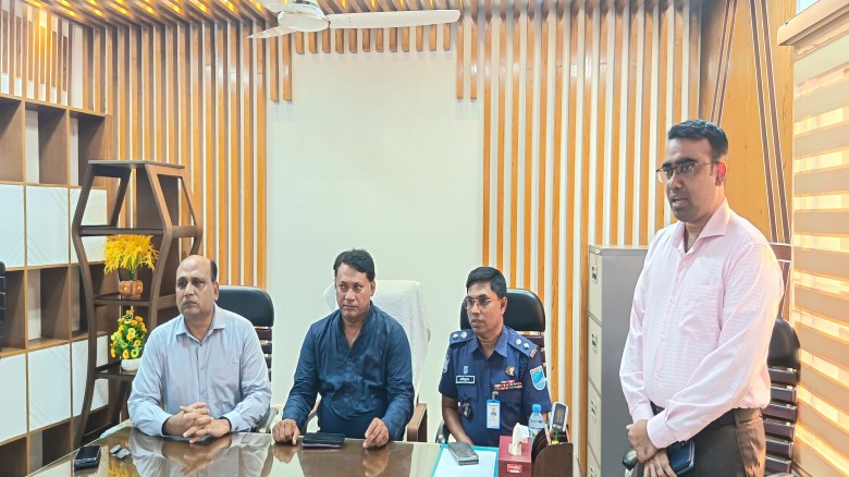 গোপালগঞ্জে এমপি ডা. কে এম বাবরের নতুন কার্যালয়ের উদ্বোধন, জন